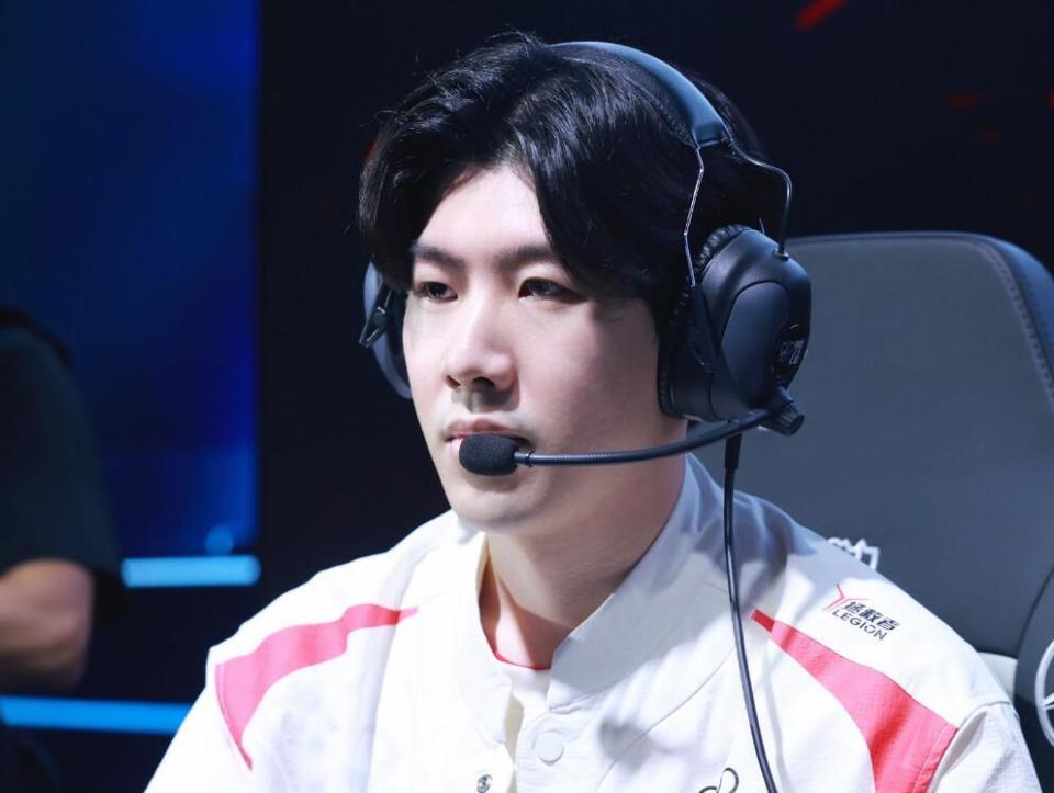 彰显了其不 彰显了其不