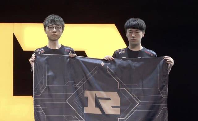 两位重要人 两位重要人