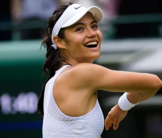 比赛中的完 比赛中的完